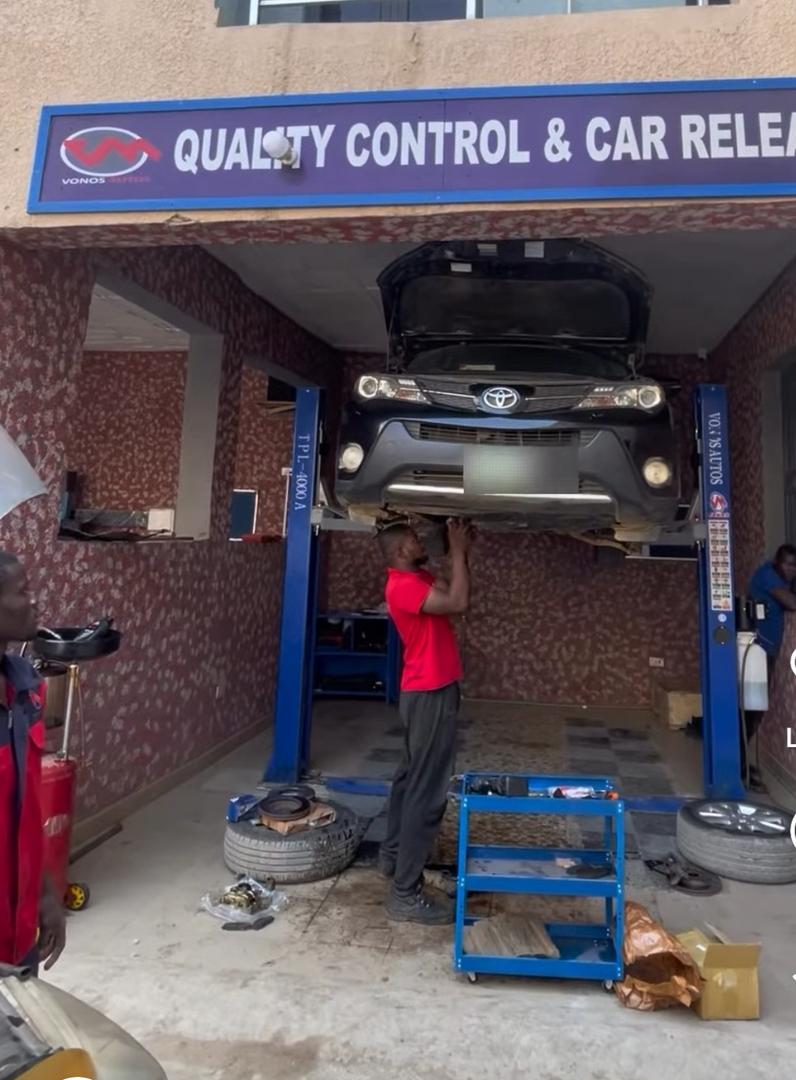 6 WAYS WHY REGULAR CAR SERVICING SAVES YOU STRESS AND MONEY 1. Why Regular Car Servicing Saves You Stress and Money